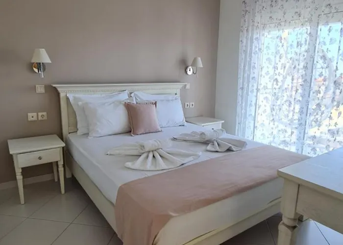 Rania Aparthotel 3*