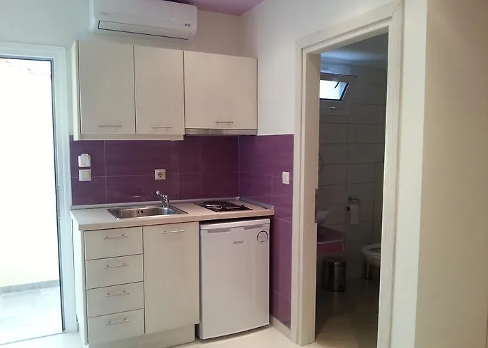 Rania Aparthotel 3*
