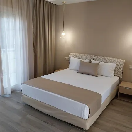 Rania Apartahotel 3*