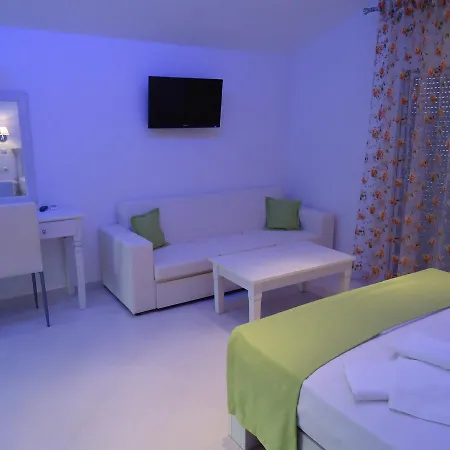 Rania Apartahotel