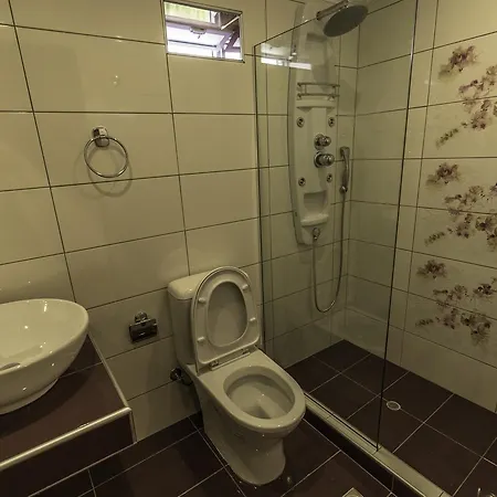 Rania Apartahotel 3*